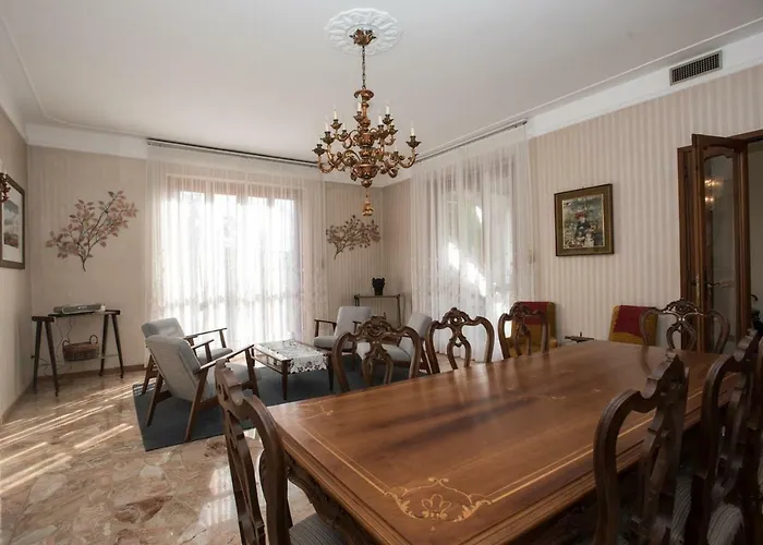 Casa Serena 3* 소롱헬로